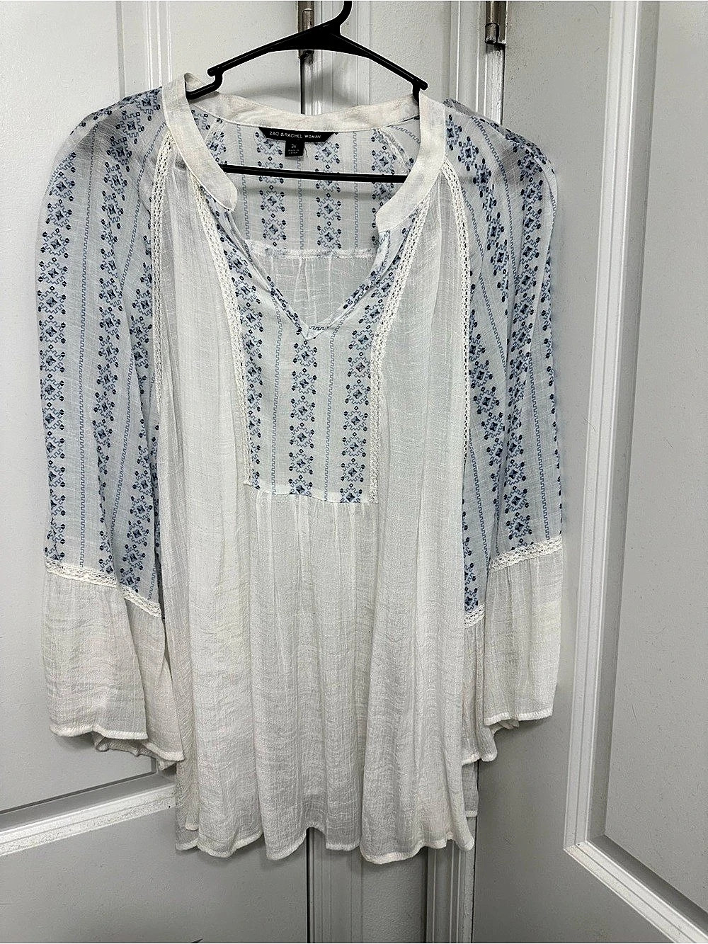 Zac & Rachel Woman Floral Tunic White & Blue Size 3X